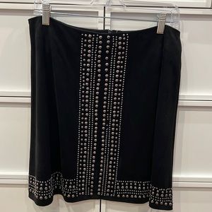 18” skirt. 31” waist   Back with inv zipper